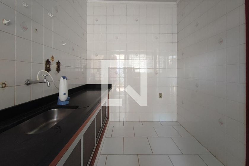 Casa à Venda - Cambuí, 4 Quartos,  300 m2 em , Campinas - sp | SoloBR