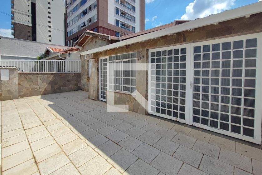 Casa à Venda - Cambuí, 4 Quartos,  300 m2 em , Campinas - sp | SoloBR