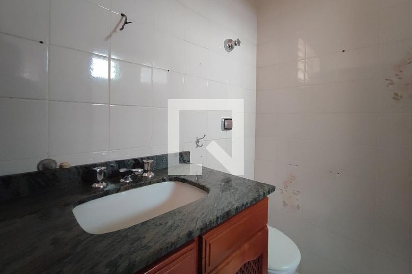 Casa à Venda - Cambuí, 4 Quartos,  300 m2 em , Campinas - sp | SoloBR