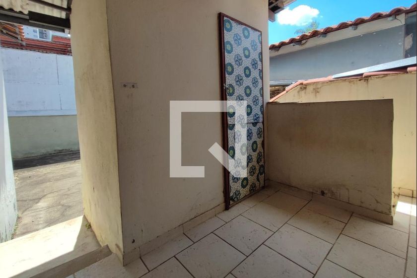 Casa à Venda - Cambuí, 4 Quartos,  300 m2 em , Campinas - sp | SoloBR