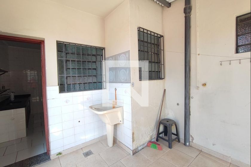 Casa à Venda - Cambuí, 4 Quartos,  300 m2 em , Campinas - sp | SoloBR