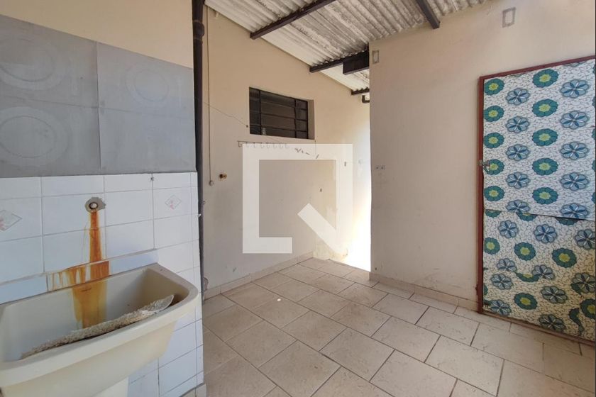 Casa à Venda - Cambuí, 4 Quartos,  300 m2 em , Campinas - sp | SoloBR