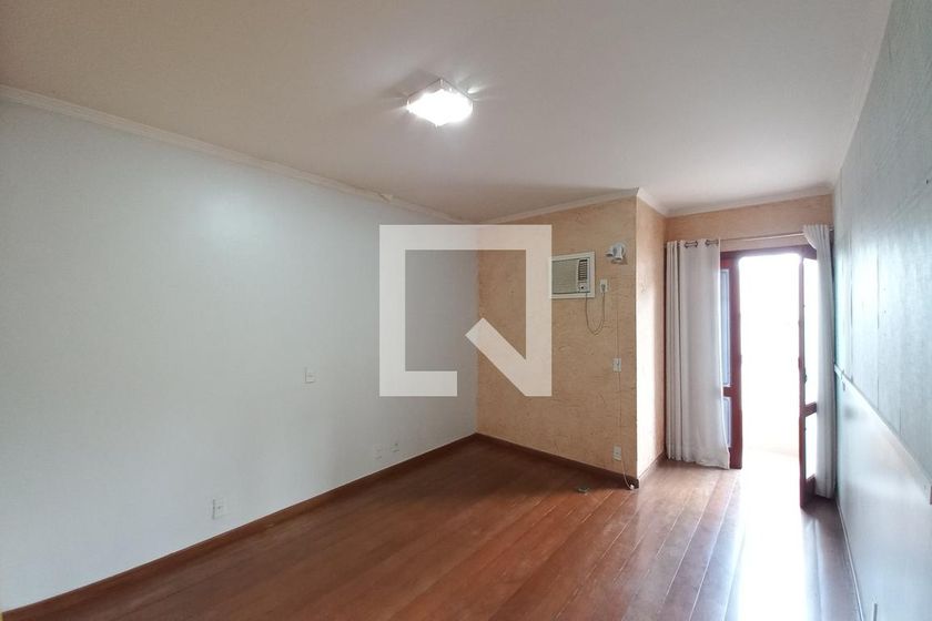 Casa à Venda - Jardim do Lago, 3 Quartos,  250 m2 em , Campinas - sp | SoloBR