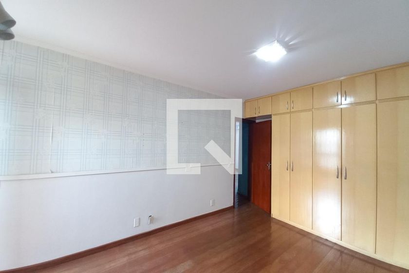Casa à Venda - Jardim do Lago, 3 Quartos,  250 m2 em , Campinas - sp | SoloBR