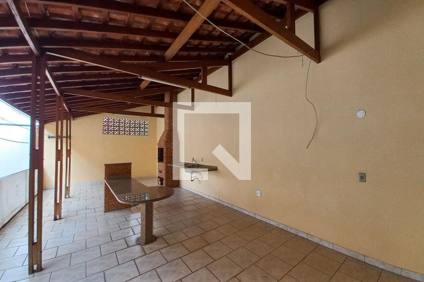 Casa à Venda - Jardim do Lago, 3 Quartos,  250 m2 em , Campinas - sp | SoloBR