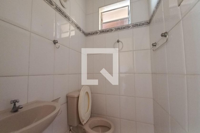 Casa à Venda - Jardim do Lago, 3 Quartos,  250 m2 em , Campinas - sp | SoloBR