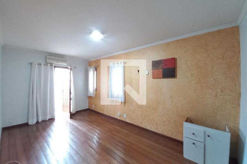 Casa à Venda - Jardim do Lago, 3 Quartos,  250 m2 em , Campinas - sp | SoloBR