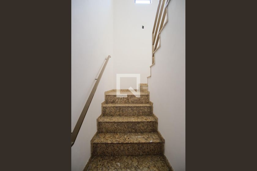 Casa, 5 quartos, 180 m² - Foto 9