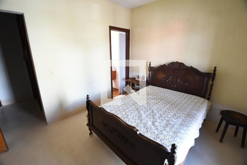 Casa à Venda - Jardim Flamboyant, 4 Quartos,  258 m2 em , Campinas - sp | SoloBR
