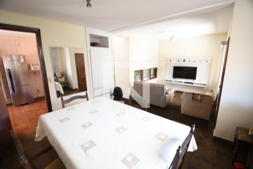 Casa à Venda - Jardim Flamboyant, 4 Quartos,  258 m2 em , Campinas - sp | SoloBR