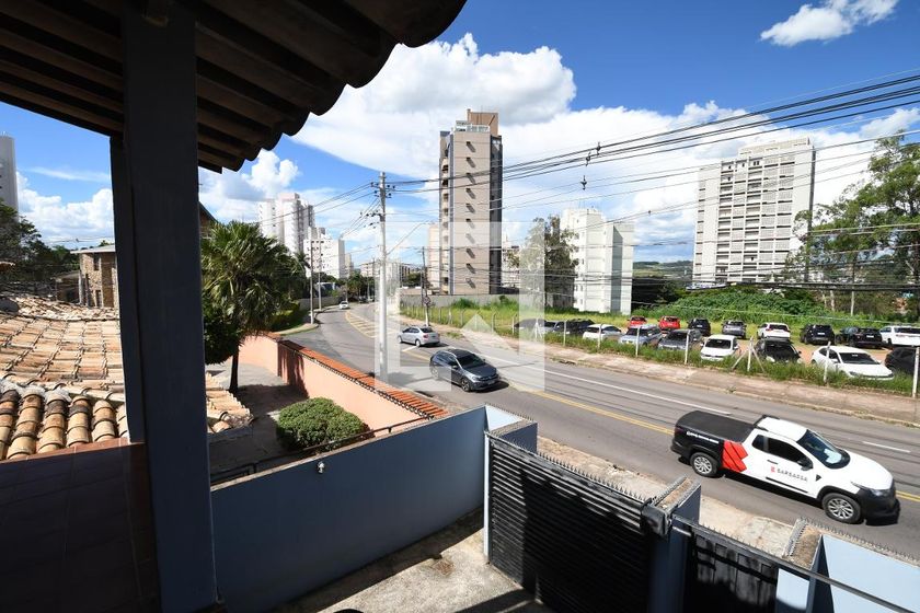 Casa à Venda - Jardim Flamboyant, 4 Quartos,  258 m2 em , Campinas - sp | SoloBR