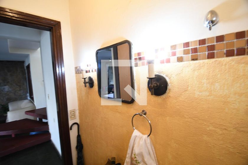 Casa à Venda - Jardim Flamboyant, 4 Quartos,  258 m2 em , Campinas - sp | SoloBR