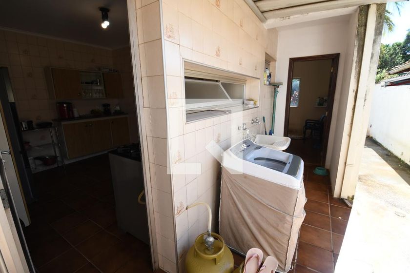 Casa à Venda - Jardim Flamboyant, 4 Quartos,  258 m2 em , Campinas - sp | SoloBR