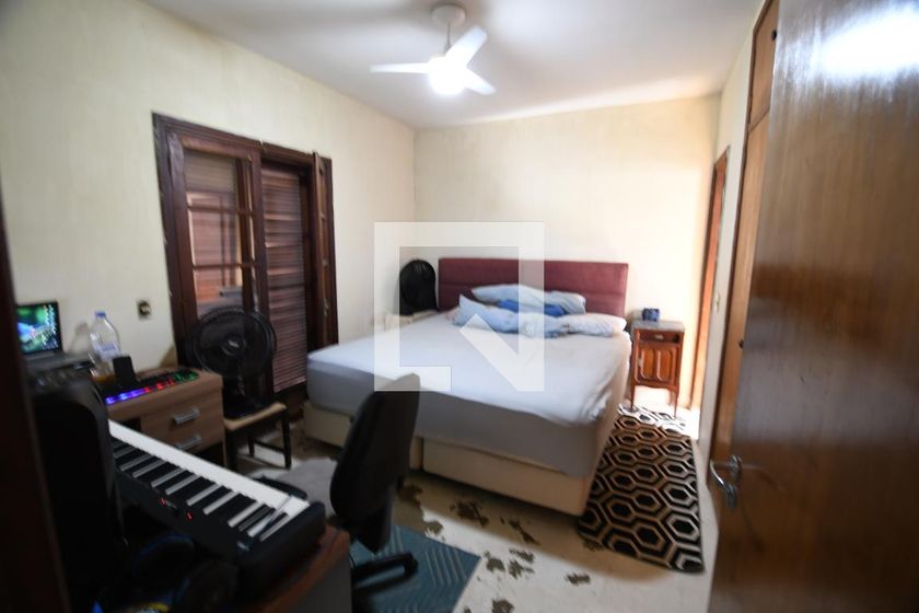 Casa à Venda - Jardim Flamboyant, 4 Quartos,  258 m2 em , Campinas - sp | SoloBR