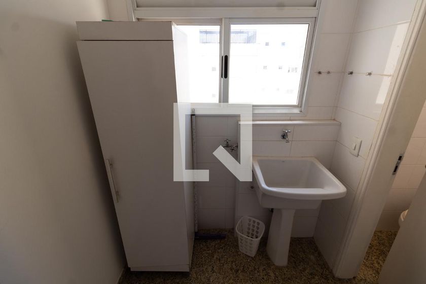 Apartamento à Venda - Mansões Santo Antônio, 3 Quartos,  210 m2 em , Campinas - sp | SoloBR