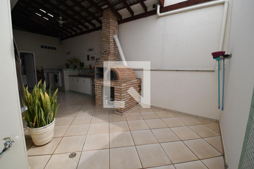 Casa à Venda - Taquaral, 3 Quartos,  189 m2 em , Campinas - sp | SoloBR