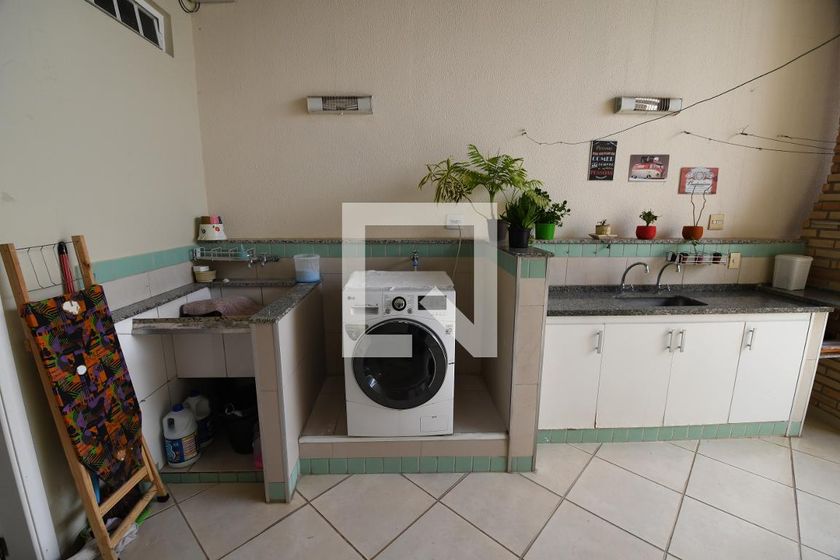 Casa à Venda - Taquaral, 3 Quartos,  189 m2 em , Campinas - sp | SoloBR