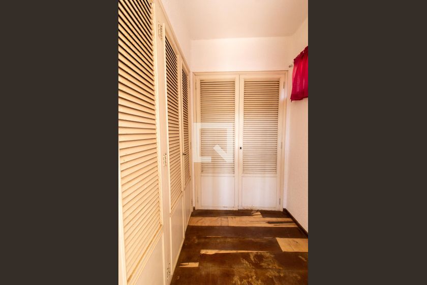 Casa à Venda - Jardim Planalto, 5 Quartos,  380 m2 em , Campinas - sp | SoloBR