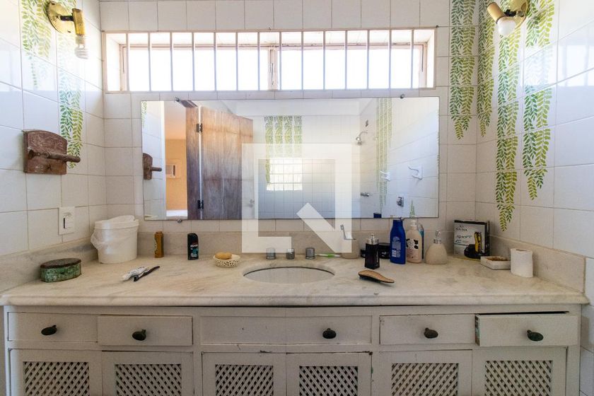 Casa à Venda - Jardim Planalto, 5 Quartos,  380 m2 em , Campinas - sp | SoloBR