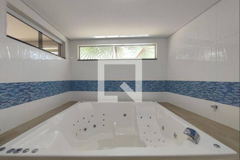 Casa à Venda - Swiss Park, 5 Quartos,  560 m2 em , Campinas - sp | SoloBR