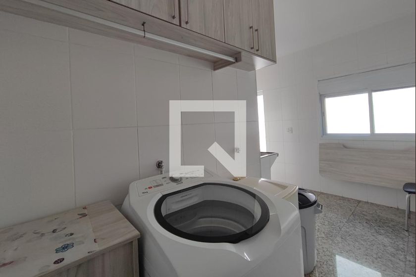 Casa à Venda - Swiss Park, 5 Quartos,  560 m2 em , Campinas - sp | SoloBR