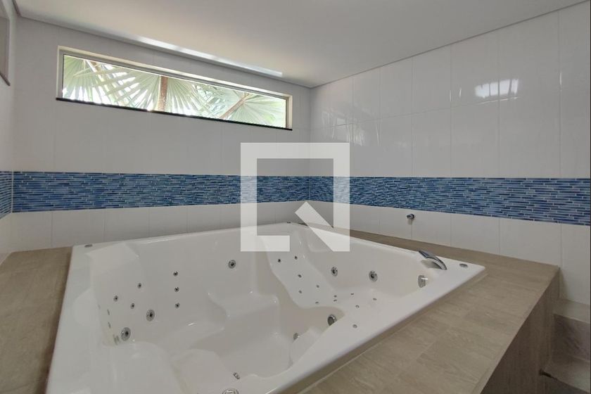 Casa à Venda - Swiss Park, 5 Quartos,  560 m2 em , Campinas - sp | SoloBR