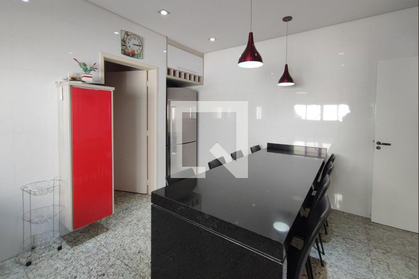 Casa à Venda - Swiss Park, 5 Quartos,  560 m2 em , Campinas - sp | SoloBR