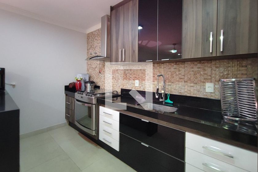 Casa à Venda - Swiss Park, 5 Quartos,  560 m2 em , Campinas - sp | SoloBR