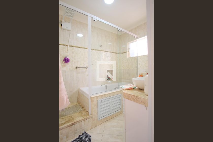 Casa, 3 quartos, 256 m² - Foto 57