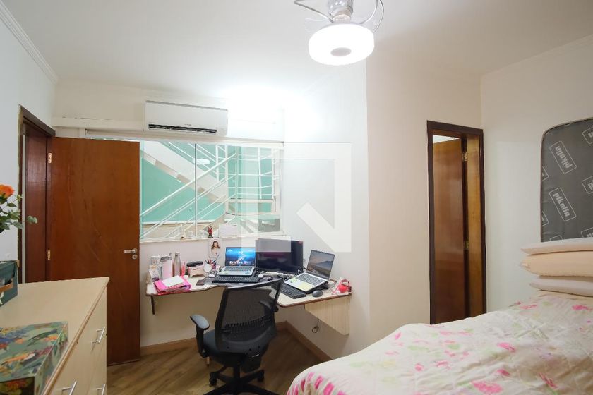 Casa, 3 quartos, 256 m² - Foto 37
