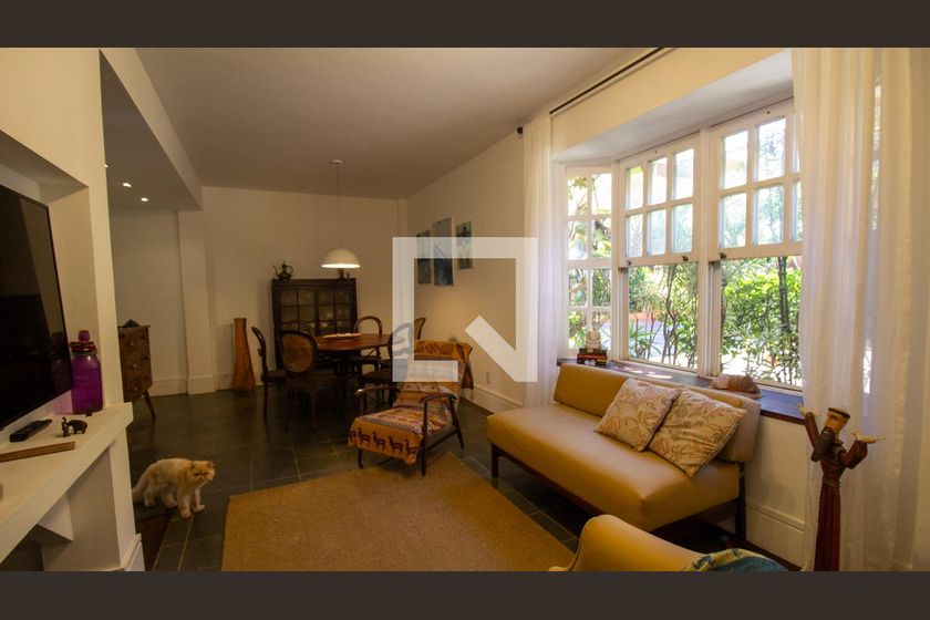 Casa, 5 quartos, 155 m² - Foto 1