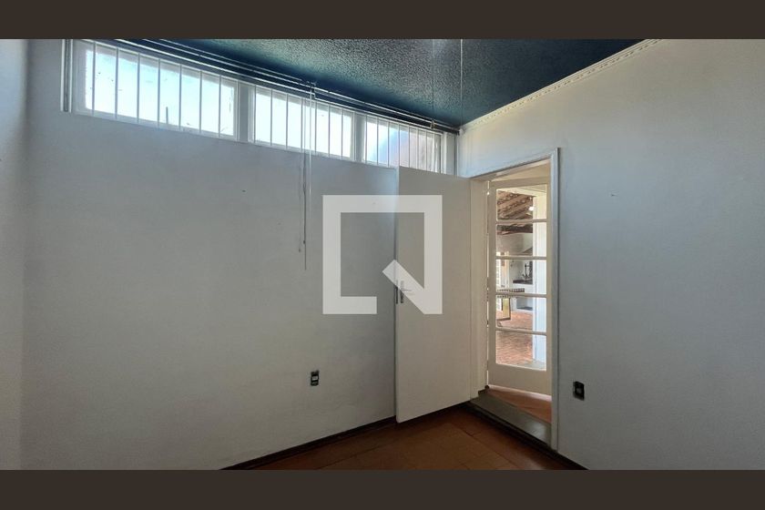 Casa à Venda - Barão Geraldo - Centro, 4 Quartos,  675 m2 em , Campinas - sp | SoloBR