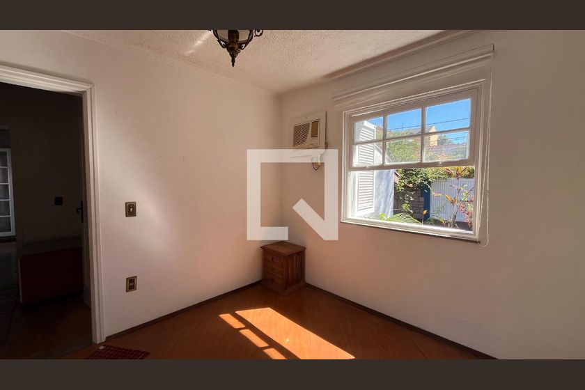 Casa à Venda - Barão Geraldo - Centro, 4 Quartos,  675 m2 em , Campinas - sp | SoloBR