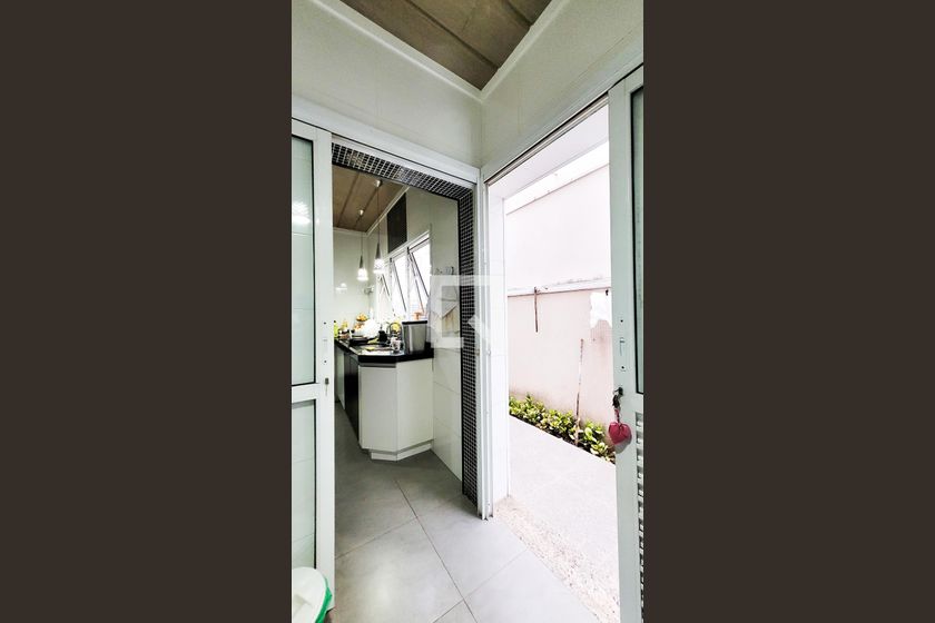 Casa à Venda - Lot. Alphaville Campinas, 5 Quartos,  413 m2 em , Campinas - sp | SoloBR