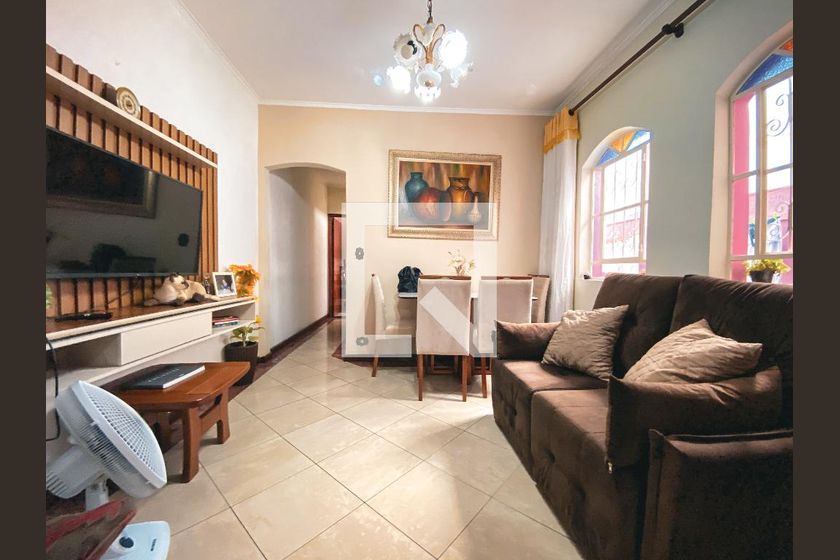 Casa, 4 quartos, 180 m² - Foto 1