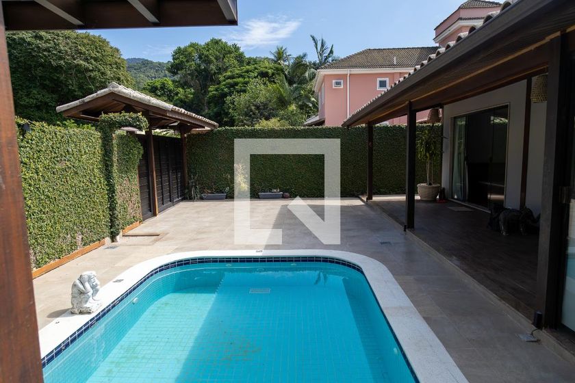 Casa, 3 quartos, 360 m² - Foto 123