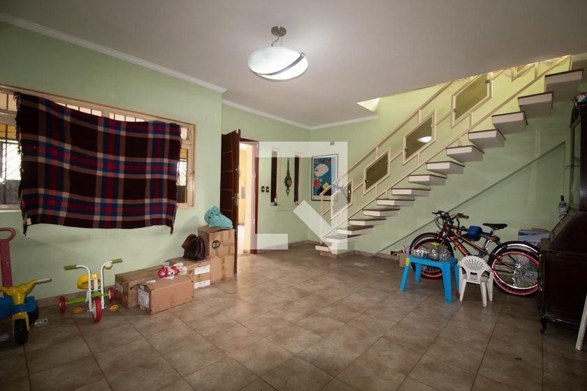 Casa, 5 quartos, 200 m² - Foto 1