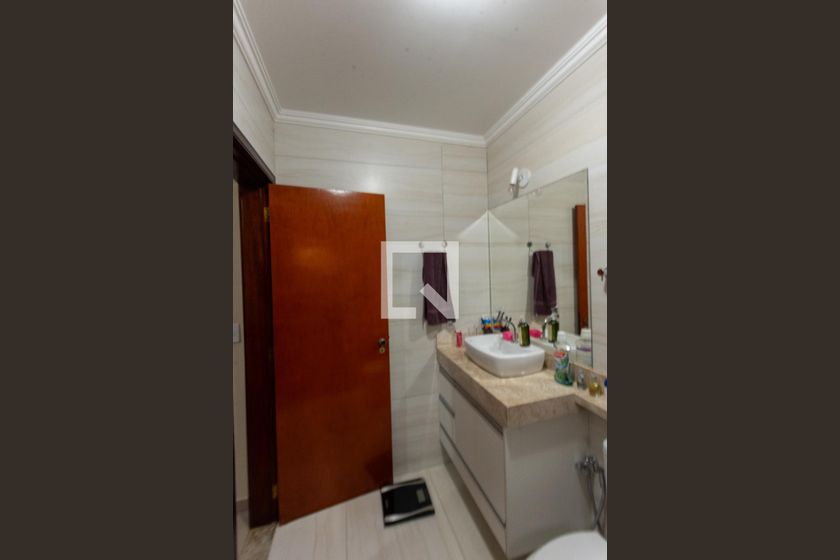 Casa à Venda - Jardim Chapadão, 3 Quartos,  270 m2 em , Campinas - sp | SoloBR
