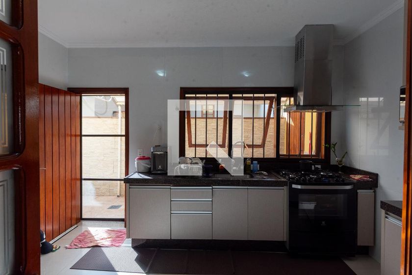 Casa à Venda - Jardim Chapadão, 3 Quartos,  270 m2 em , Campinas - sp | SoloBR