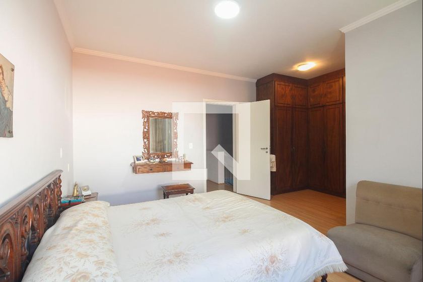 Casa, 3 quartos, 267 m² - Foto 30