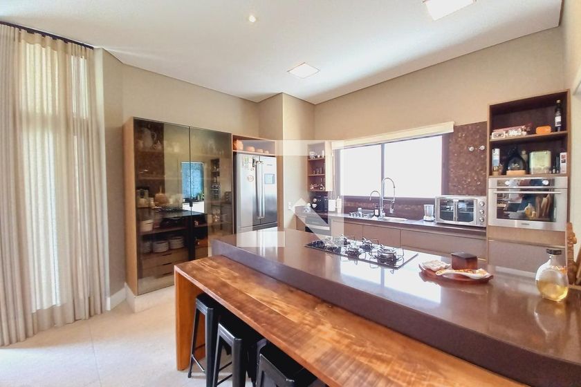 Casa à Venda - Swiss Park, 4 Quartos,  420 m2 em , Campinas - sp | SoloBR