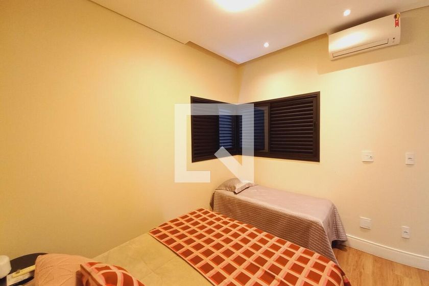 Casa à Venda - Swiss Park, 4 Quartos,  420 m2 em , Campinas - sp | SoloBR
