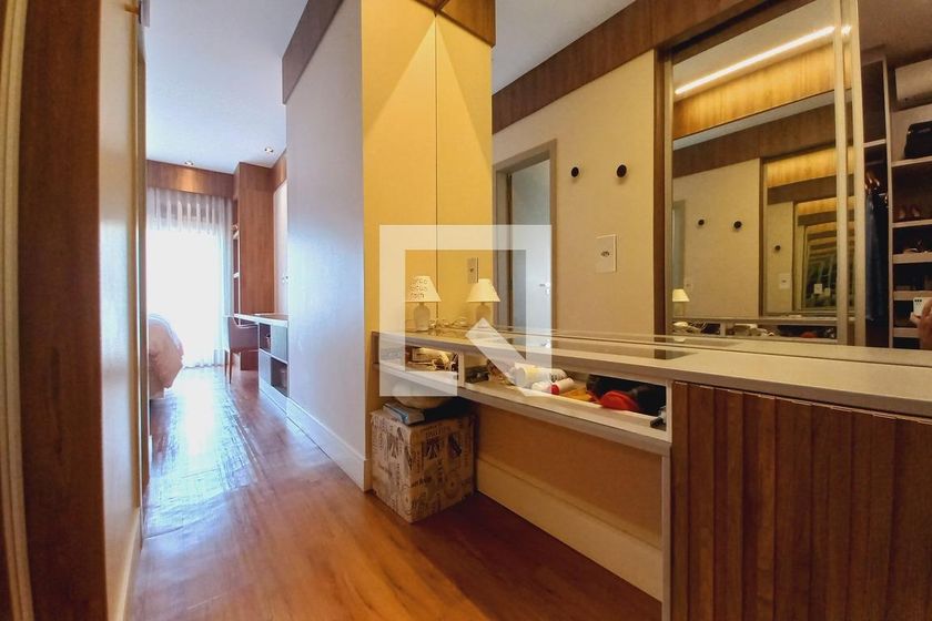 Casa à Venda - Swiss Park, 4 Quartos,  420 m2 em , Campinas - sp | SoloBR