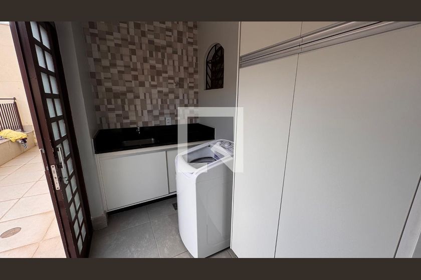 Casa à Venda - Parque Prado, 4 Quartos,  224 m2 em , Campinas - sp | SoloBR