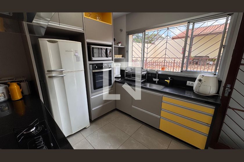 Casa à Venda - Parque Prado, 4 Quartos,  224 m2 em , Campinas - sp | SoloBR