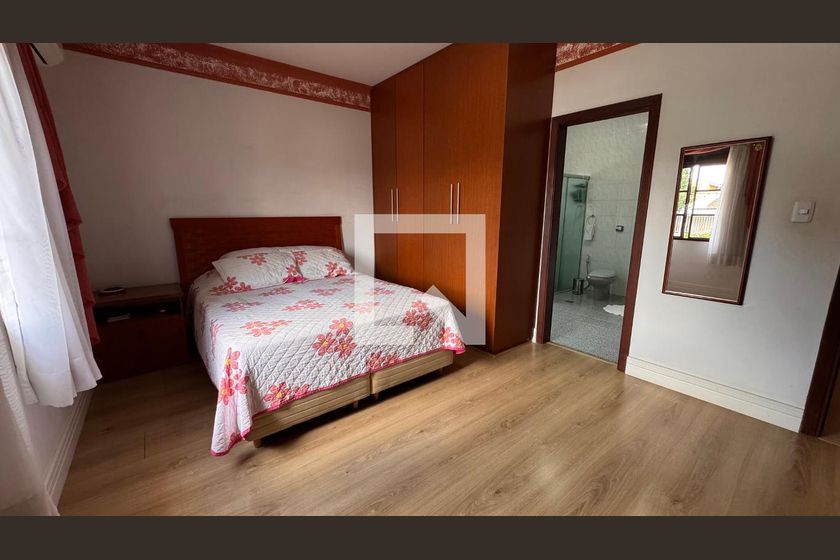 Casa à Venda - Parque Prado, 4 Quartos,  224 m2 em , Campinas - sp | SoloBR