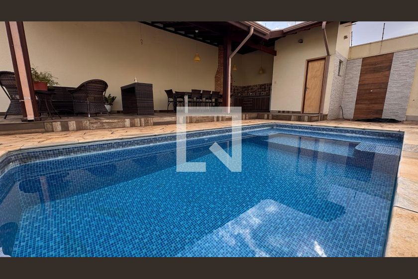 Casa à Venda - Parque Prado, 4 Quartos,  224 m2 em , Campinas - sp | SoloBR
