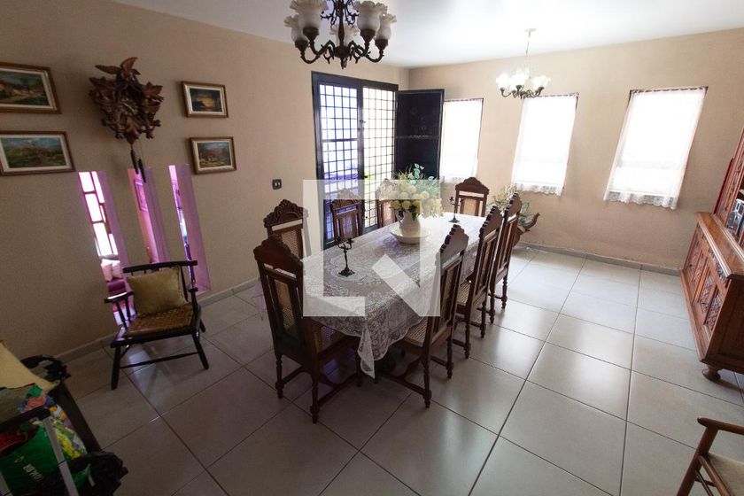 Casa à Venda - Nova Campinas, 4 Quartos,  278 m2 em , Campinas - sp | SoloBR