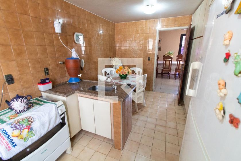 Casa à Venda - Nova Campinas, 4 Quartos,  278 m2 em , Campinas - sp | SoloBR