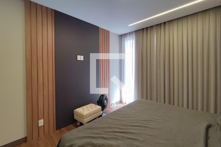 Casa à Venda - Swiss Park, 4 Quartos,  302 m2 em , Campinas - sp | SoloBR